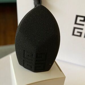 Givenchy Beauty Blender